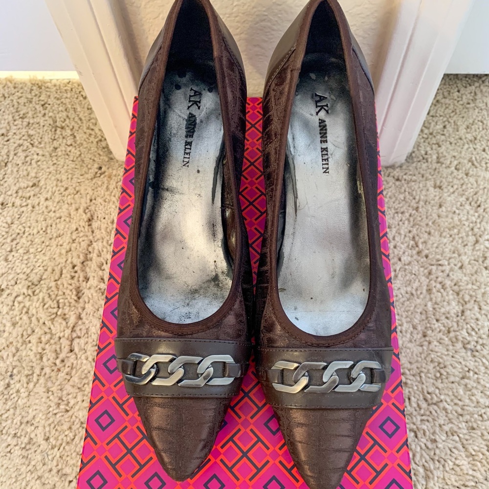 Anne Klein Kitten Heel Point Toe Pumps 8.5